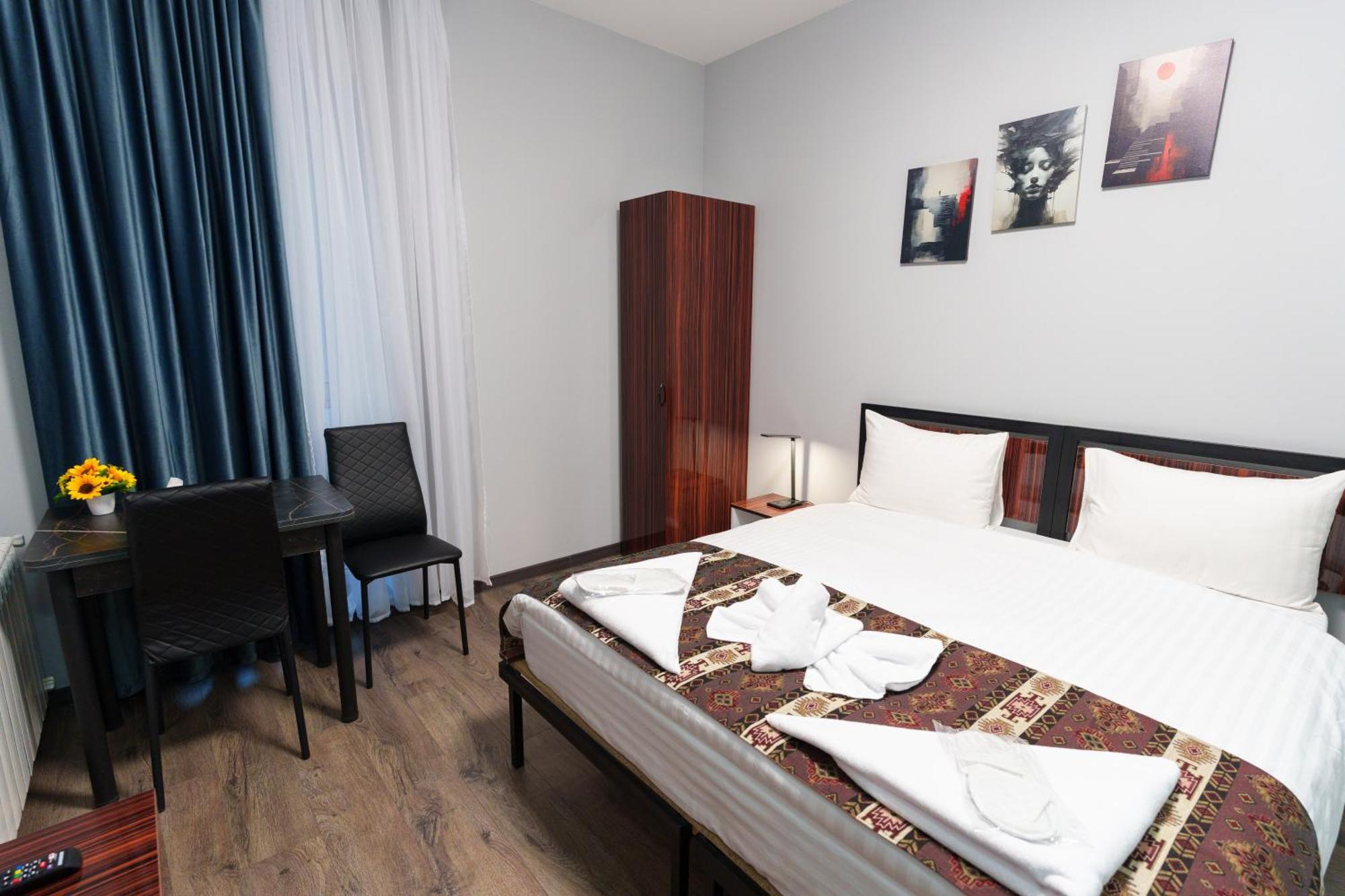 Gh Family Hotel Yerevan Exterior photo